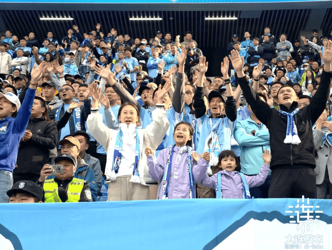 大连人遭遇连败,球迷担忧停滞何去何从的简单介绍 大连人遭遇连败,球迷担忧停滞何去何从的简单介绍