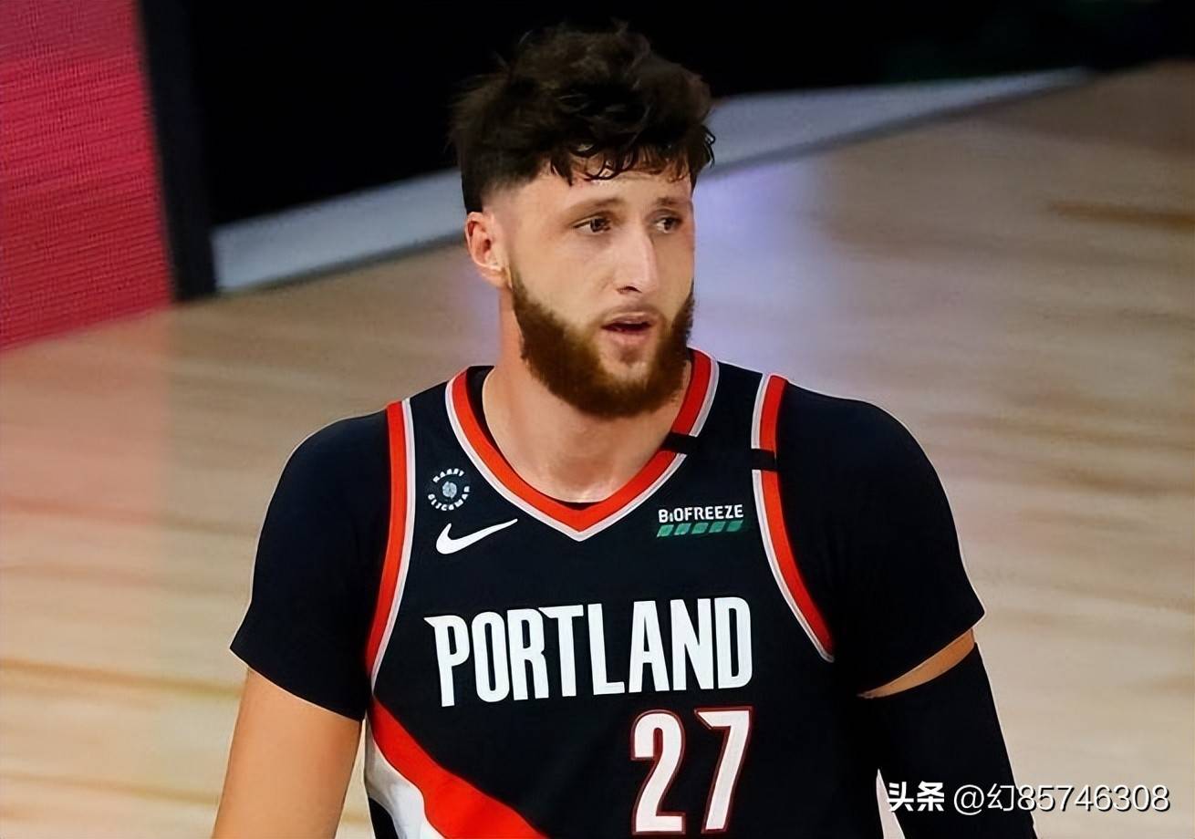 知名球员的交易传闻占据头条新闻的简单介绍 知名球员的交易传闻占据头条新闻的简单介绍