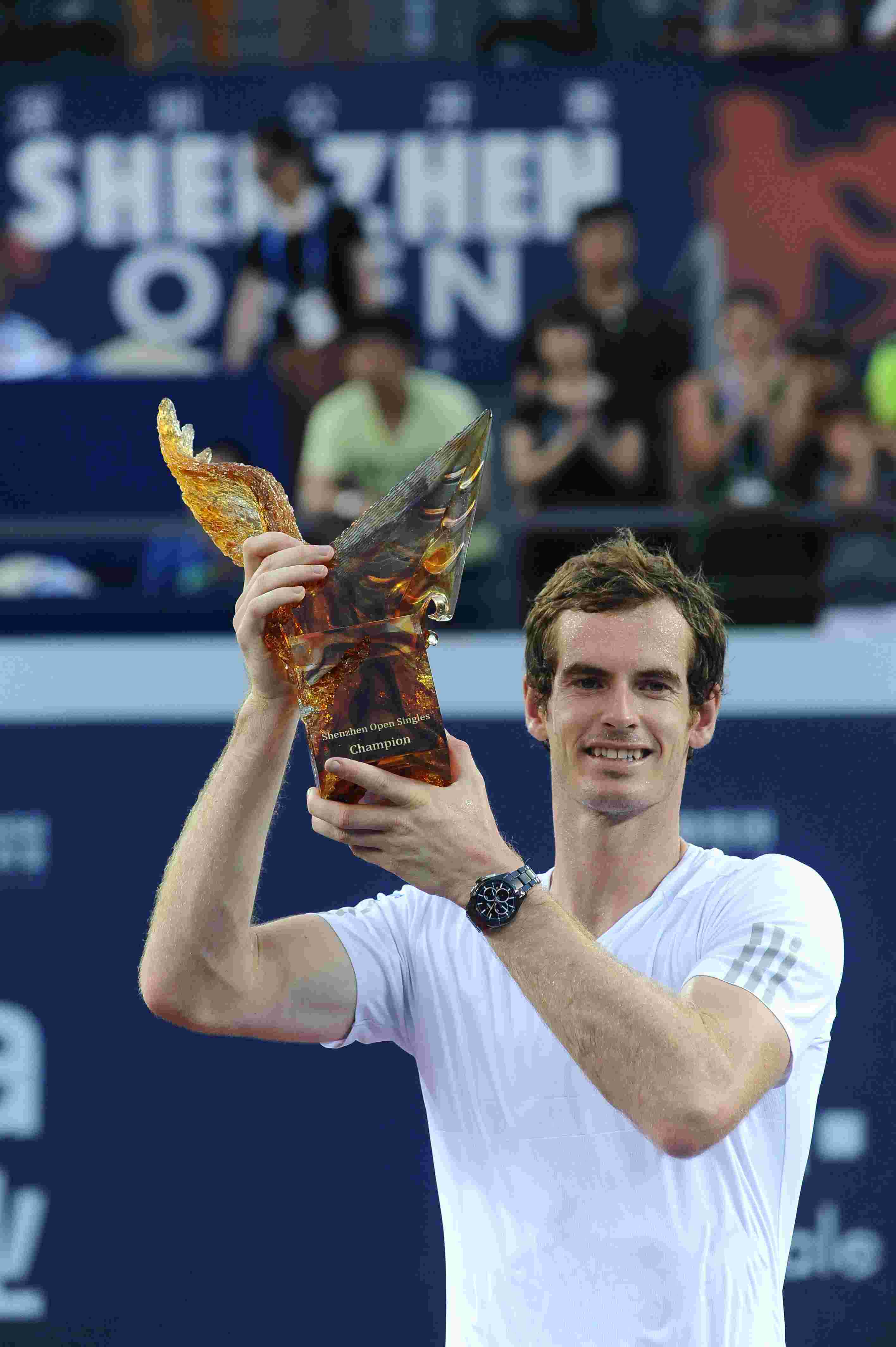 穆雷迎来十五赛季高光表现,老鹰球迷沸腾! 穆雷迎来十五赛季高光表现,老鹰球迷沸腾!