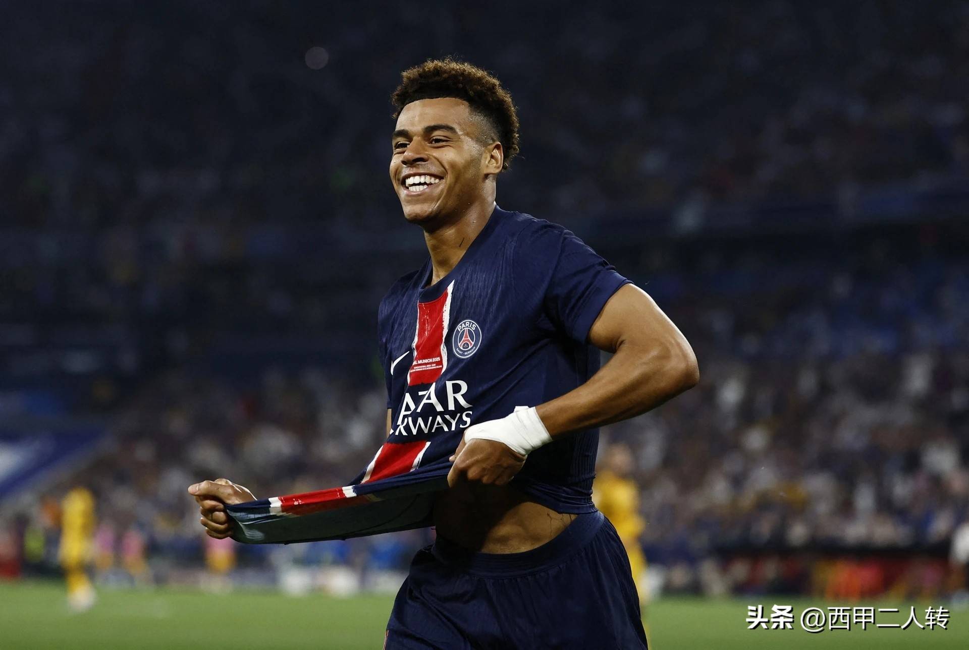 巴黎圣日耳曼巨星伤愈复出即破门，全场球迷沸腾，出来作者.